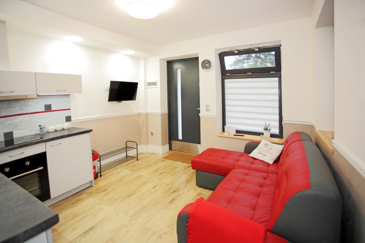 White Home Apartment بياليستوك المظهر الخارجي الصورة